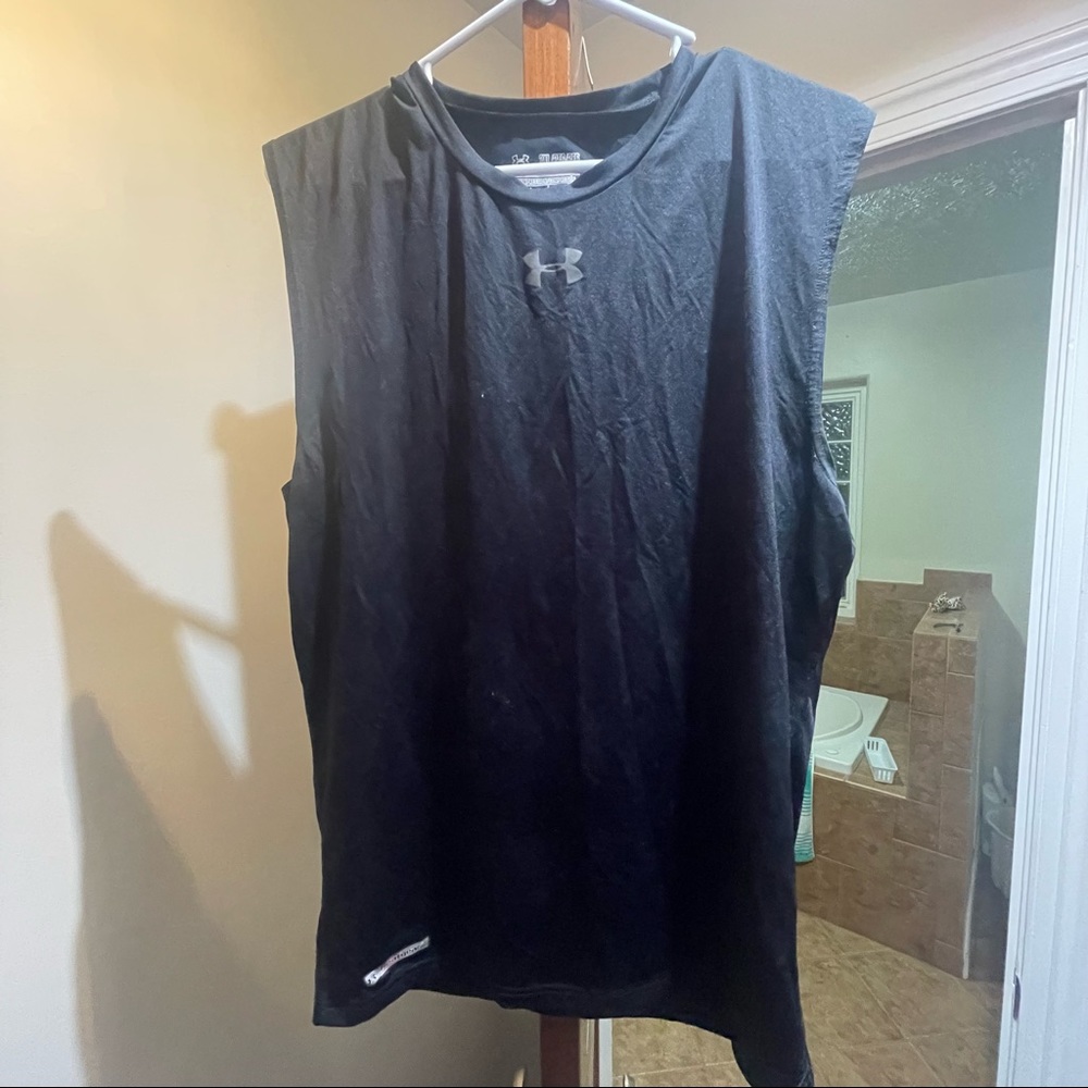 Under Armour Heat Gear Compression Sleeveless Shirt